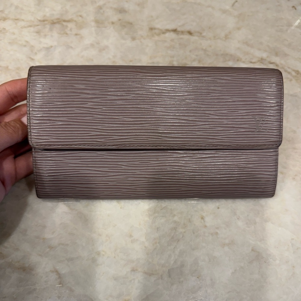 Authentic Louis Vuitton Grey/lilac Epi Wallet.